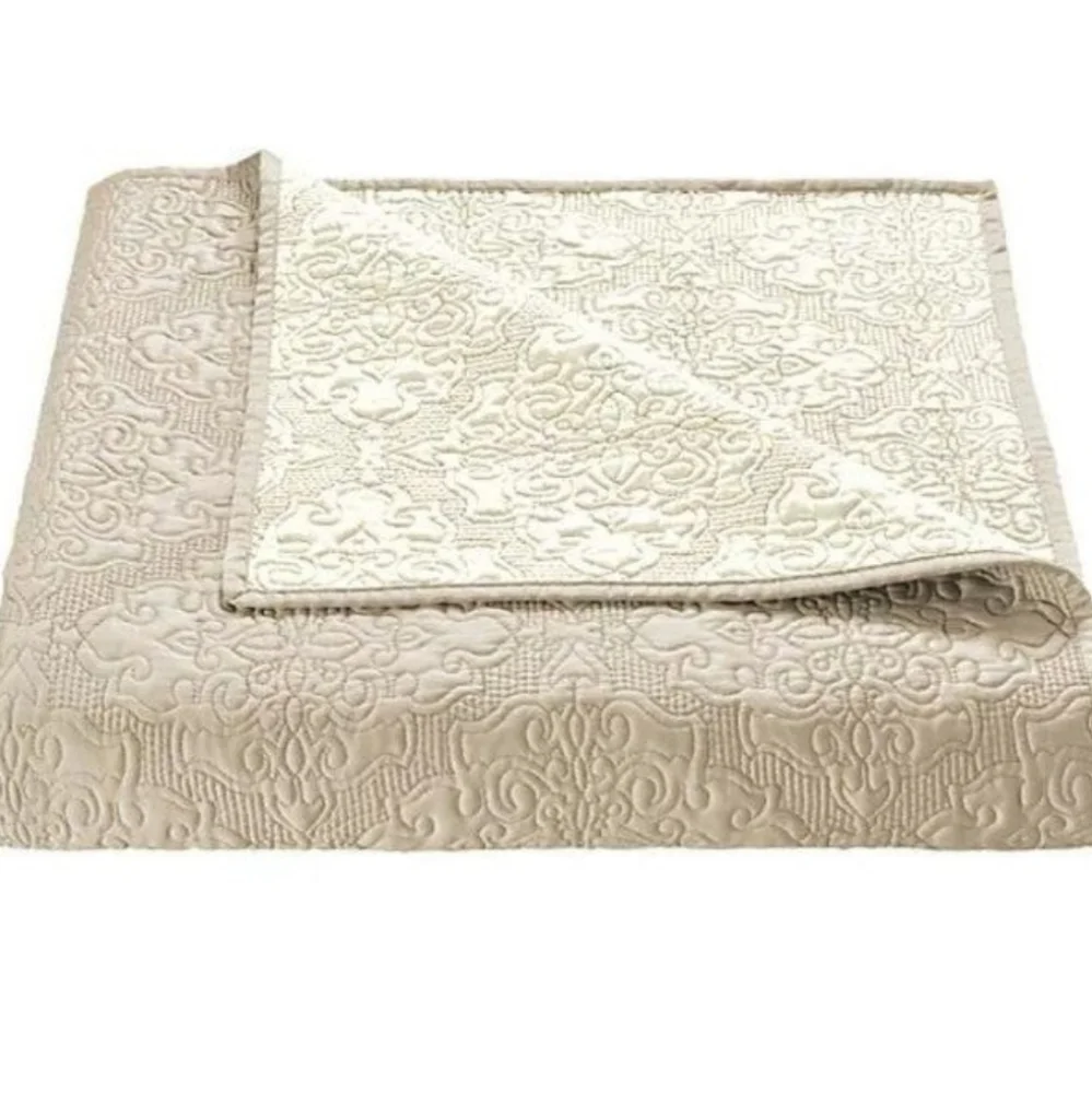 Medallion 4-Piece Reversible Twin Quilt  Bedding Set in Stone NWT